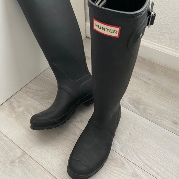 Hunter Women's Original Tall Rain Boots in Black - Picture 5 of 7